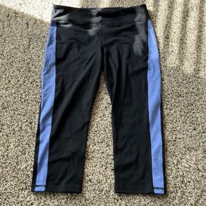 Cabi woman leggings. Medium black /blue